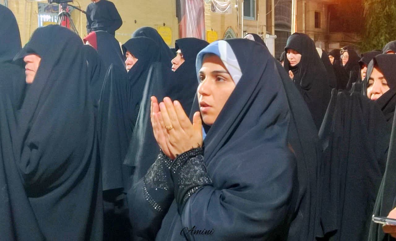 تجمعات حماسی در نجف آباد همراه با اقامه نماز استغاثه