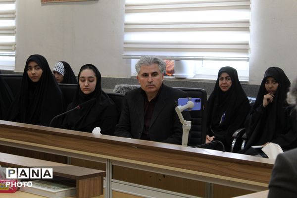 جلسه تشکلات دانش آموزی با نماینده مردم نیشابور در مجلس شورای اسلامی