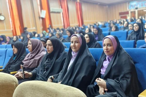گرامیداشت هفته پیوند انجمن‌ و اولیا در قرچک