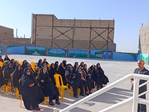 جلسه انجمن اولیا و مربیان آموزشگاه نمونه دولتی مرحوم طاووسی