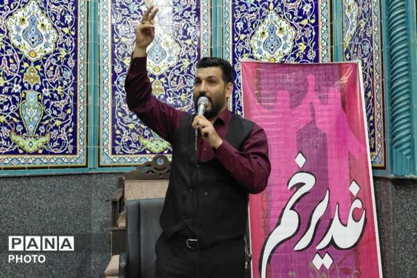 نوجوانان،خادمان جشن ولایت در مسجد جامع صاحب الزمان عج کاووسیه