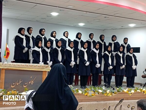 مسابقات سرود و لالایی خوانی در خلیل آباد