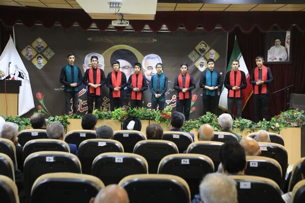 جلسه گرامیداشت و تجلیل از پدران و مادران شهدا 