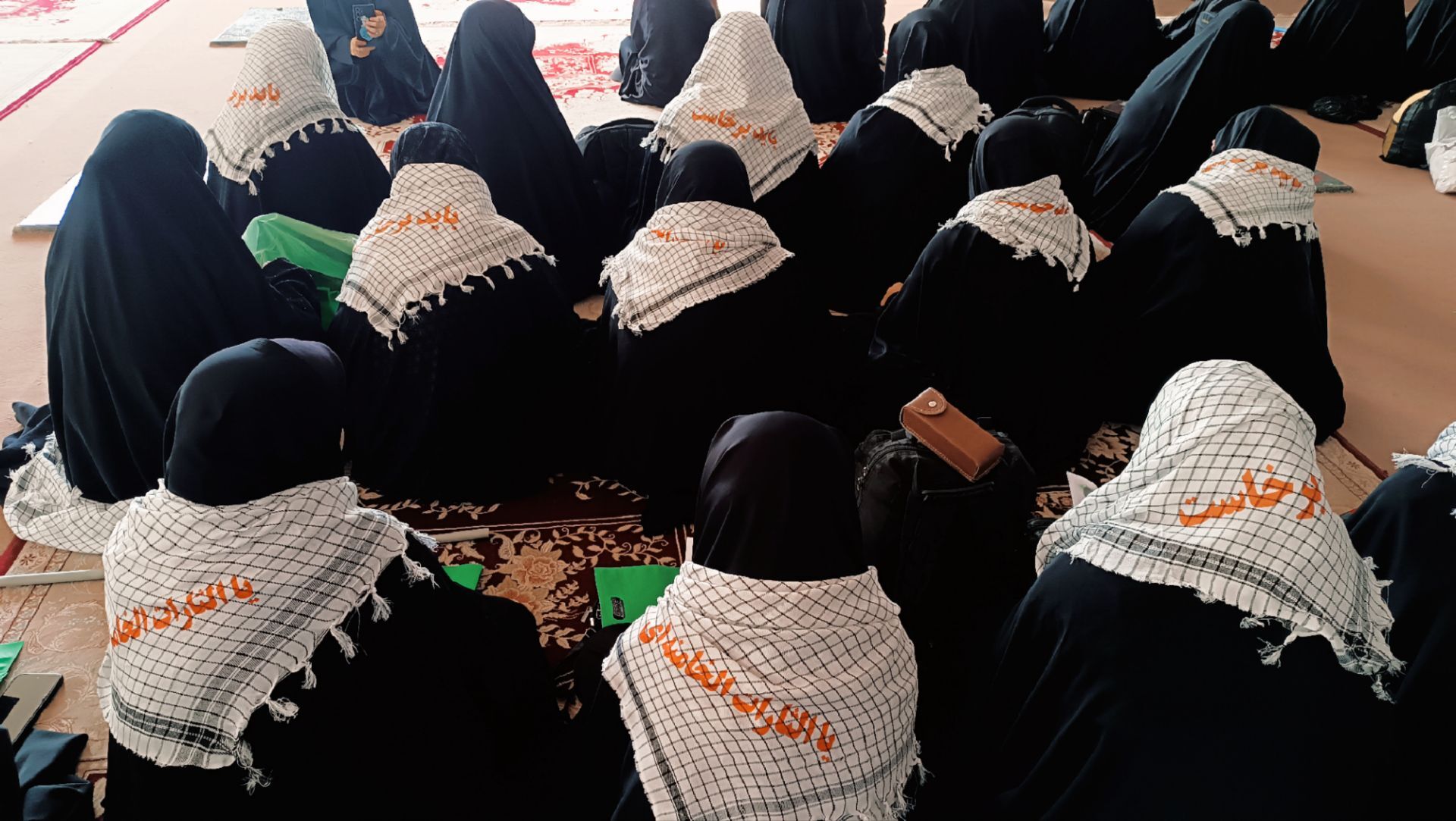 کاروان های کهگیلویه و بویراحمد برای حضور در مراسم تشییع رهبر شهید