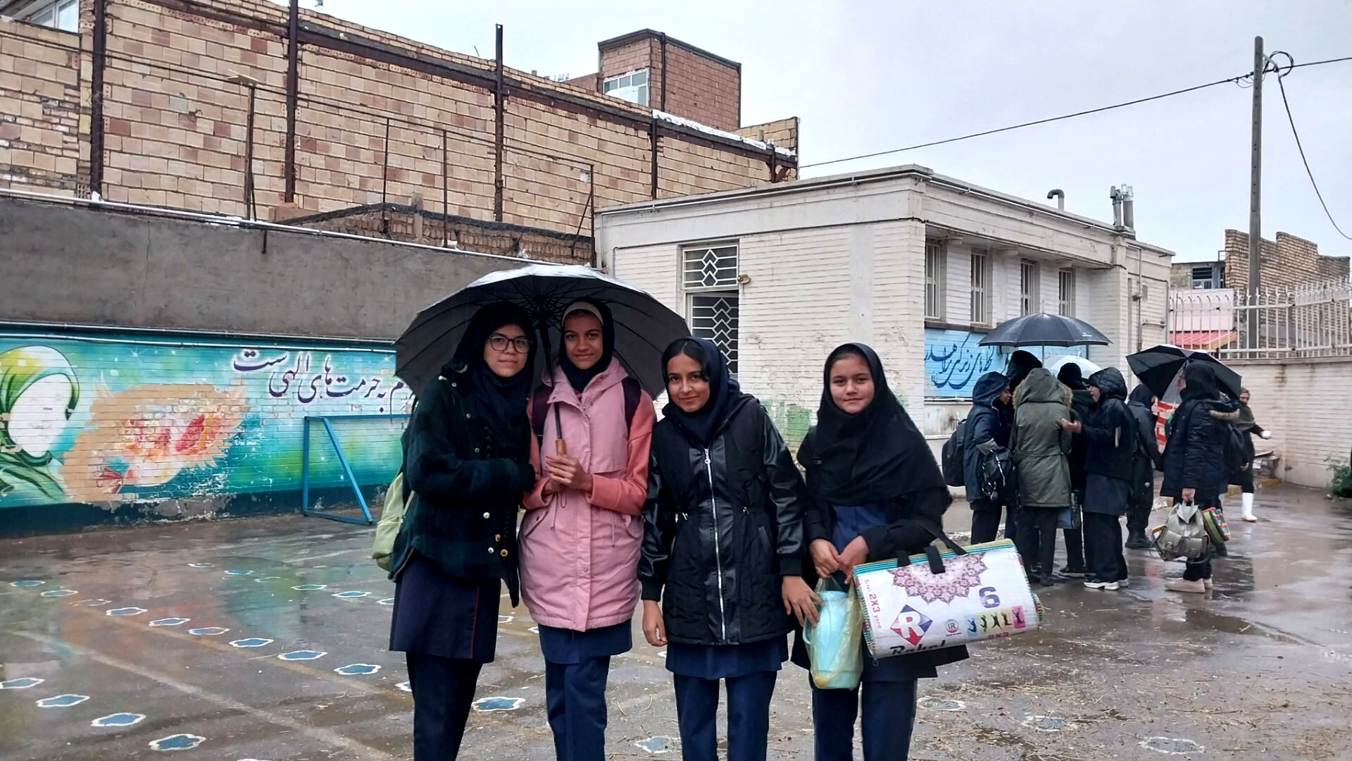 اولین بارش باران الهی در شهر زیبای  نیشابور 