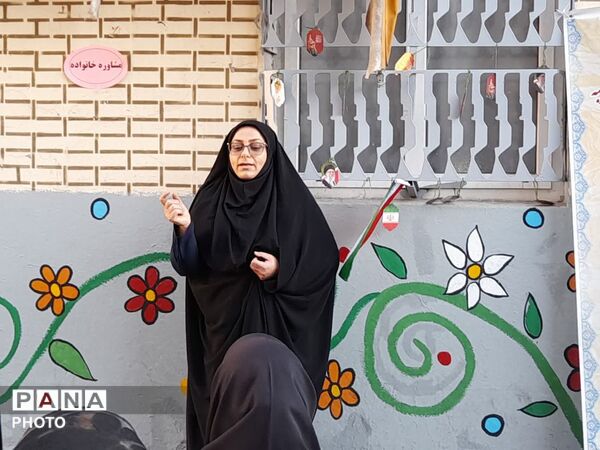 حضور دانش‌آموزان دبیرستان فدک در پاتوق «نوجوان مبارز » شهرستان فردیس