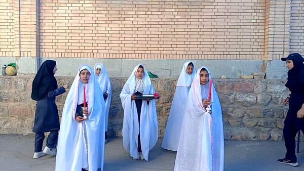 مدرسه اندیشه سامان میزبان المپیادی پرشور 