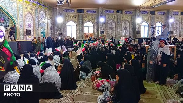 اجتماع بزرگ دختران جان فدای ایران وزنجیره دختران شقایق های دنا 