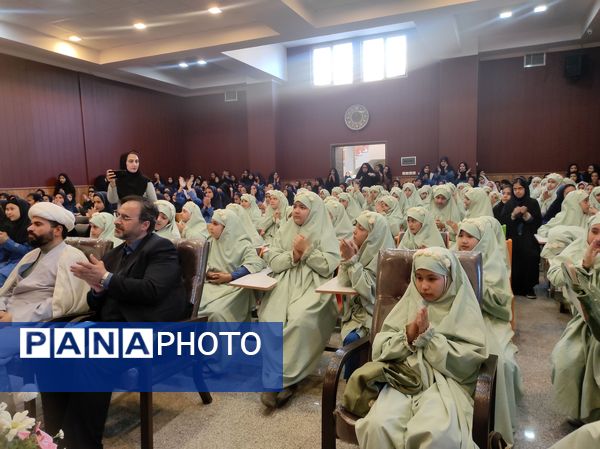 ضیافت افطاری در دبستان  حضرت معصومه (س) مصلی نژاد ناحیه پنج 