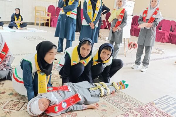 همایش دانش‌آموزان پیشرو گام دوم انقلاب اسلامی فارس