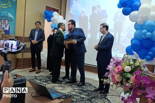 تقدیر از سفیران سلامت خراسان شمالی 