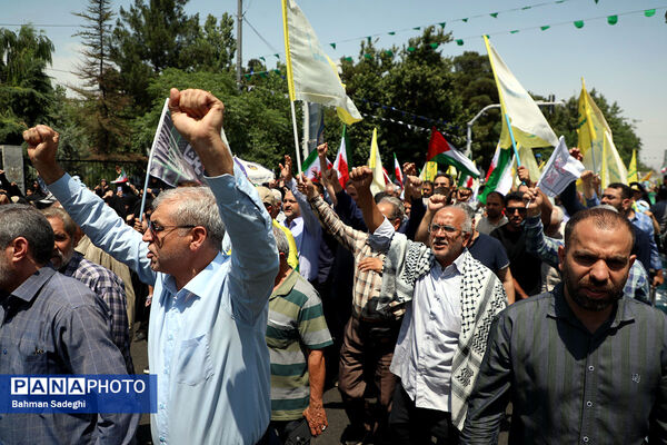راهپیمایی مردمی علیه تهاجم رژیم صهیونیستی به ایران - تهران
