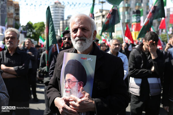 چهلمین روز شهادت رهبر شهید انقلاب اسلامی - تهران