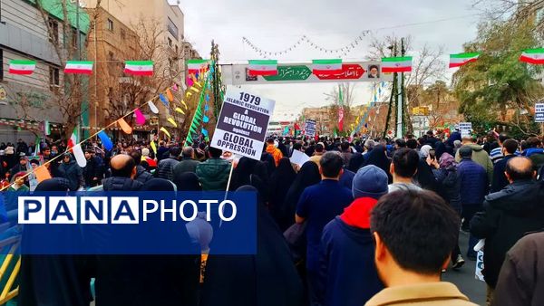 تجلی ولایتمداری در مسیر ۲۲ بهمن