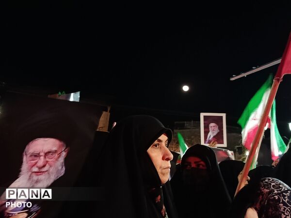 تجمع باشکوه مردمی  برای خونخواهی رهبر شهید در شهرستان بهار