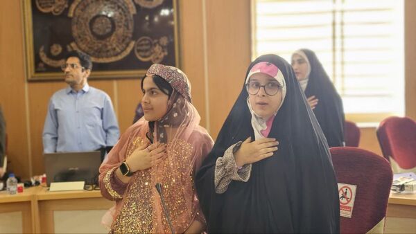 دیدار صمیمی دانش‌آموزان با استاندار کهگیلویه و بویراحمد 