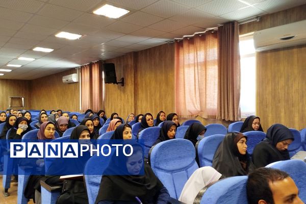 برگزاری جلسه آموزشی توجیهی رابطین مراقبت در برابر آسیب های اجتماعی در شهرستان قدس