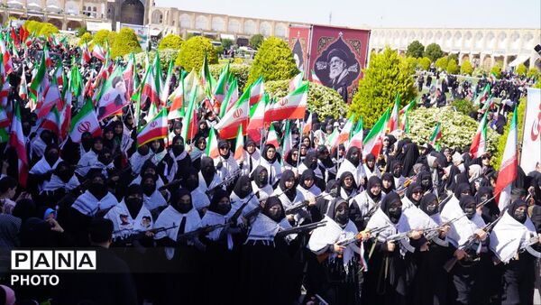 اجتماع بزرگ" دختراتو ببین" هم آوایی بانوان نصف جهان 
