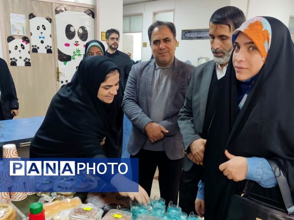 برگزاری اختتامیه جشنواره و نمایشگاه یلدایی کانون فرهنگی‌تربیتی روح‌الله در منطقه ۵