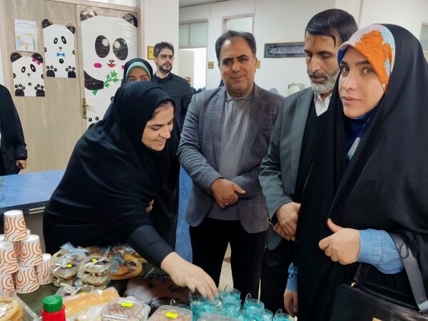 برگزاری اختتامیه جشنواره و نمایشگاه یلدایی کانون فرهنگی‌تربیتی روح‌الله در منطقه ۵