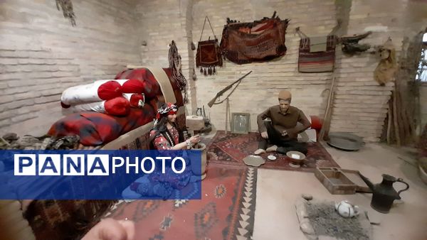 فلک‌الافلاک میزبان دانش‌آموزان‌دبیرستان‌ریحانه