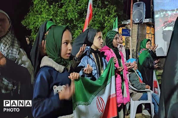 پرچم عزت را می‌بریم بالا 