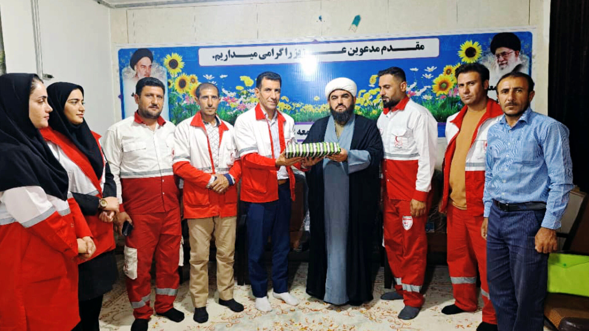  دیدار رئیس و کارکنان جمعیت هلال احمر با امام جمعه مارگون