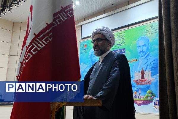 تجلیل از پیشگامان تربیت اسلامی در کردستان