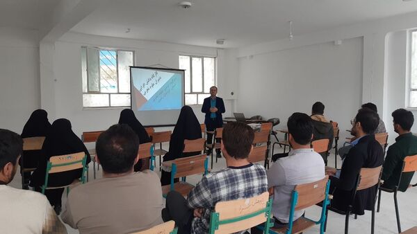 بازدید و نظارت بالینی سرگروه‌های آموزشی استان از مدارس شهرستان صالح‌آباد