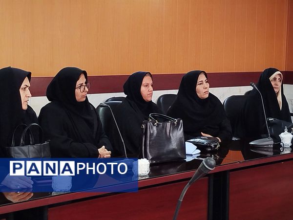 جلسه توجیهی هوای پاک ویژه مراقبان سلامت مدارس شهرستان کاشمر 