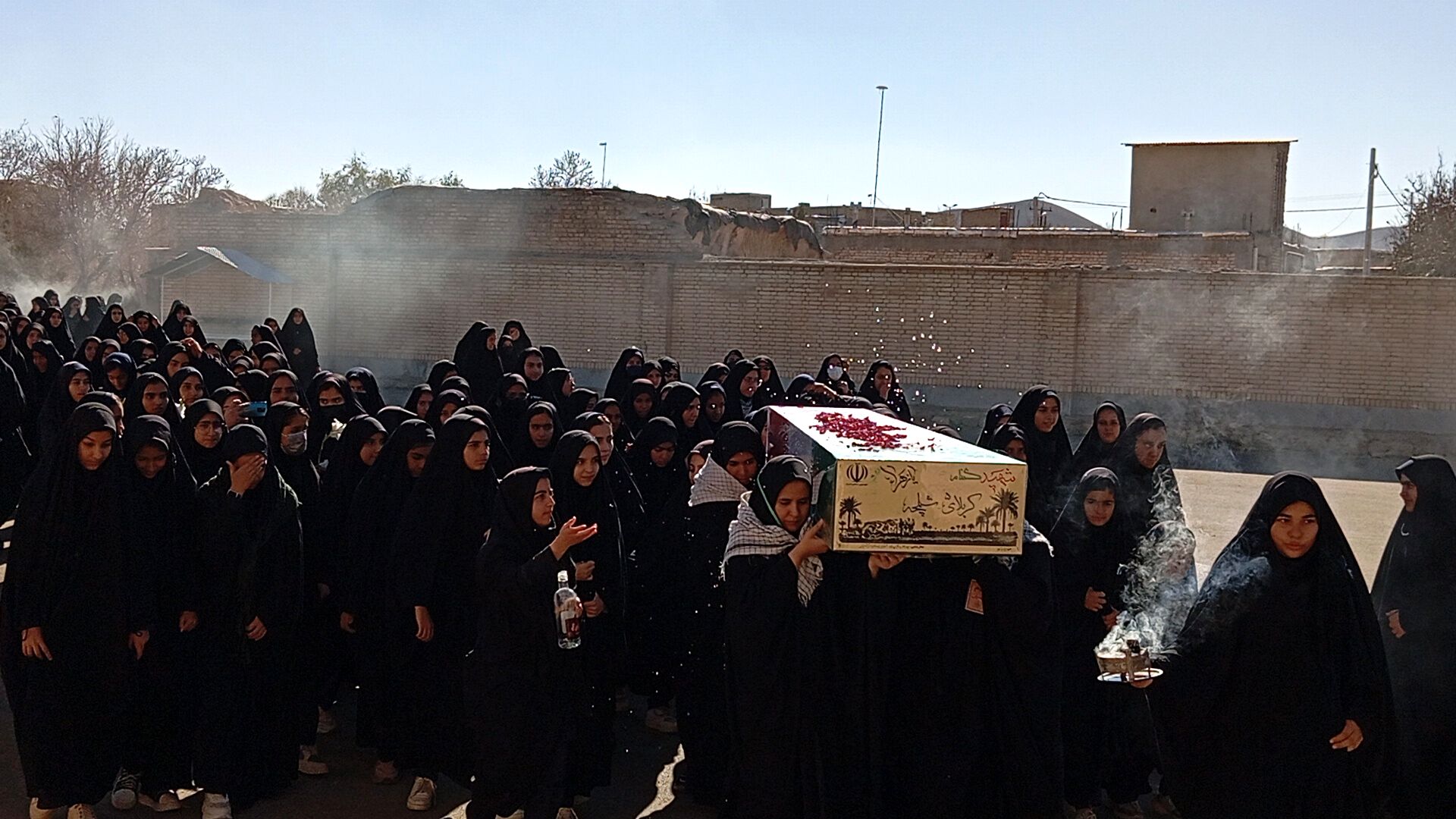 یاد شهید گمنام، چراغ راه دانش‌آموزان وردنجانی 