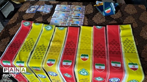بازدید مدیرکل آموزش و پرورش یزد از غرفه‌های «فرهنگ‌سازی مصرف انرژی» 