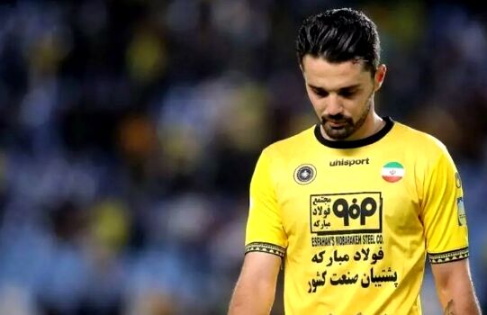 بمب‌افکن سپاهانی‌ها در جمع قوهای سپید