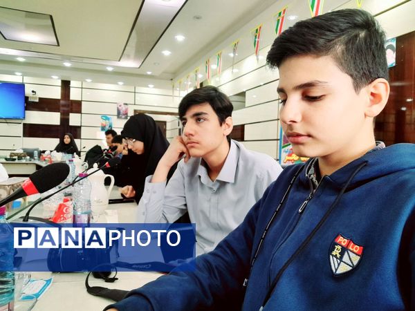 نشست خبرنگاران پانا و فعالان روابط عمومی استان بوشهر با رئیس اداره اطلاع رسانی و روابط عمومی وزارت آموزش و پرورش