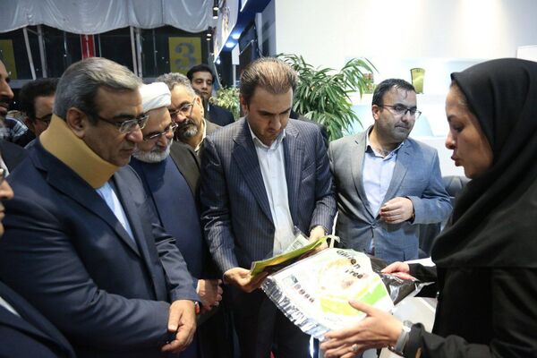 بازدید استاندار خراسان رضوی از دستاوردهای پژوهش و نوآوری در نمایشگاه مشهد