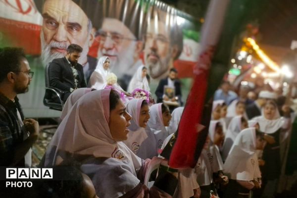  اجتماع باشکوه مردمی برای بدرقه دو زوج جوان به خانه بخت
