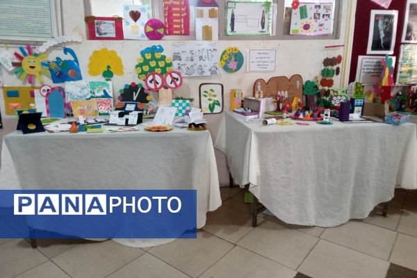 نمایشگاه دست ساخته‌های علوم اسلامی در دبیرستان شاهد فیض ناحیه 3 شیراز