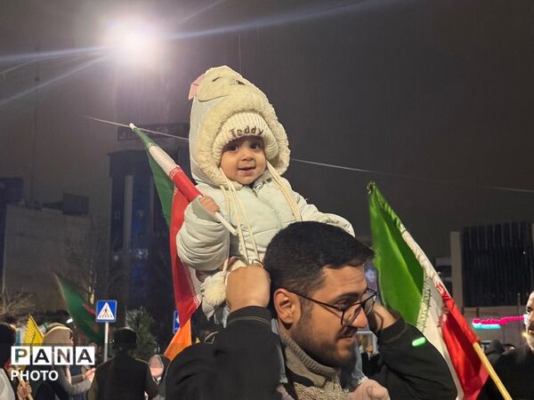 تجمع باشکوه مردم کرج برای مبارزه با دشمن آمریکا صهیونی