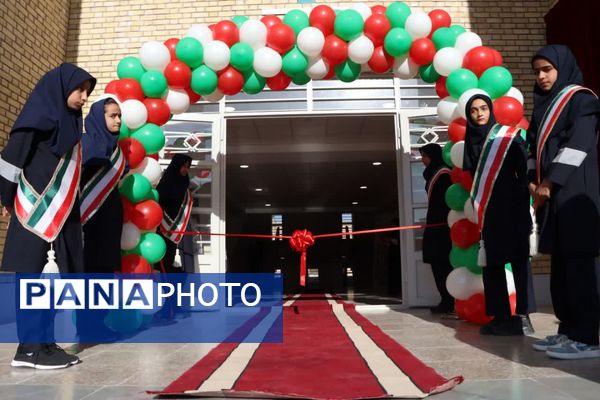 افتتاح مدرسه خیرساز ناحیه دو یزد با حضور وزیر آموزش و پرورش