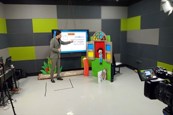 آماده سازی برنامه مدرسه تلویزیونی استان قم