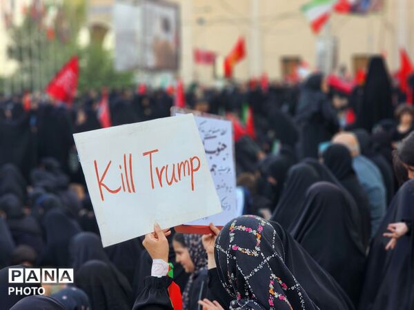روایت قاب‌هایی از دریای دلدادگی؛ اجتماع عزاداران تهرانی در آیین بزرگداشت رهبر شهید
