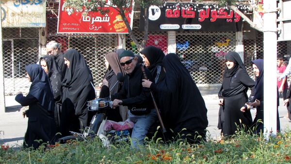 حضور مردم حسینی شهرستان نیشابور در پیاده‌روی دلدادگان حسینی 
