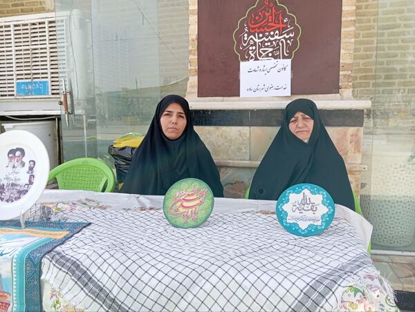 خادمان کوچک، ارادت بی کران