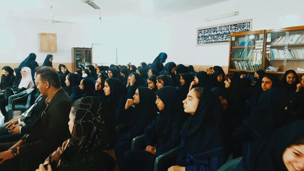رقص مهارت در دستان دانش‌آموزان زرقانی