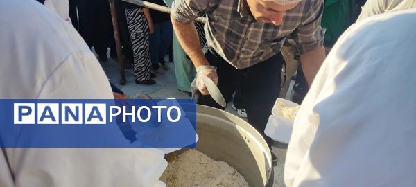 توزیع غذای گرم به‌مناسبت عید سعید غدیر خم در بجنورد