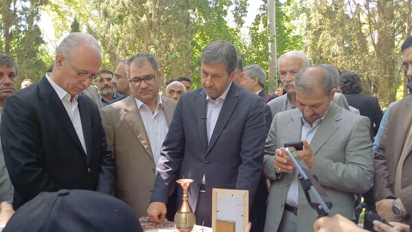 آیین بهره‌برداری از گذر صنایع دستی اصفهان
