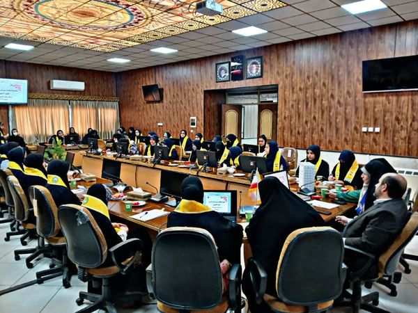 مجمع انتخابات شورای دانش‌آموزی ناحیه۴ اصفهان با حضور نمایندگان مدارس برگزار شد