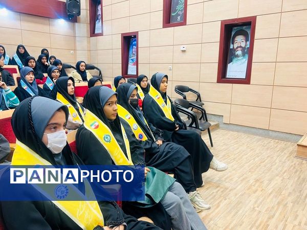 انتخابات شورای دانش آموزی در ناحیه 2مشهد