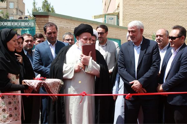 افتتاح نخستین جشنواره تن‌پوش نور، نمایشگاه مُد و لباس ایرانی اسلامی در شهرستان بهارستان 