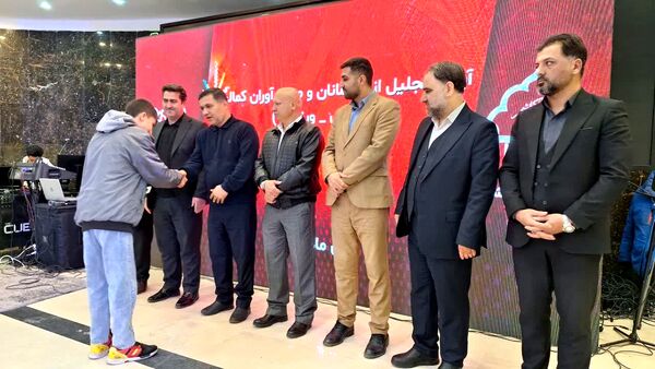 آیین تجلیل از قهرمانان ورزشی و علمی کمالشهر کرج